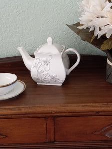 White Embossed Teapot with Rhinestones