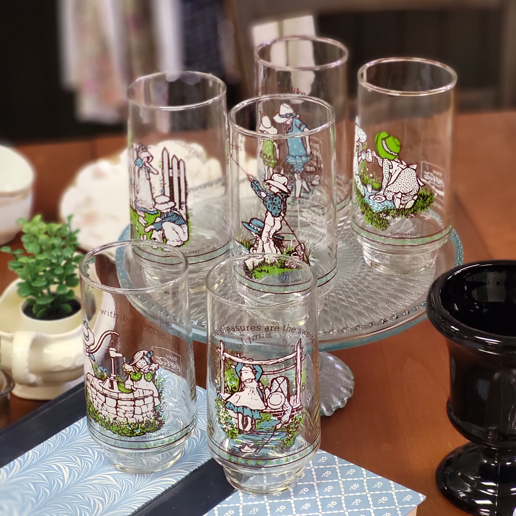 Vintage Holly Hobby Coca Cola Christmas Drinking Glasses Set Of 2