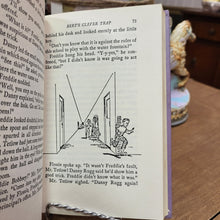 Load image into Gallery viewer, The Bobbsey Twins&#39; Mystery At School 1962
