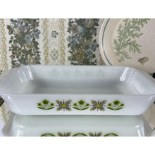 Load image into Gallery viewer, Anchor Hocking Fire King Meadow Green Pattern Casserole Dish #432, 1.5 Quart Vintage Bakeware, White Glass Baking Dish