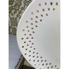 Load image into Gallery viewer, Vintage Homer Laughlin Fleur de Lis Golden Wheat pattern Platter