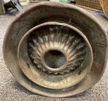 Load image into Gallery viewer, Antique C.T. Childers Rapid Washer