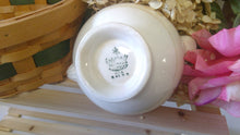 Load image into Gallery viewer, Rochelle Eggshell Nautilus Creamer by Homer Laughlin