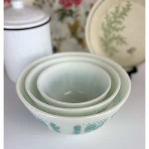 Vintage Pyrex Amish Butterprint 402 1.5 QT. White and Turquoise Cinderella Bowl, Pyrex Nesting Bowls, Small Pyrex Mixing Bowl, Batter Bowl