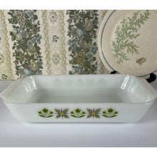 Load image into Gallery viewer, Anchor Hocking Fire King Meadow Green Pattern Casserole Dish #432, 1.5 Quart Vintage Bakeware, White Glass Baking Dish
