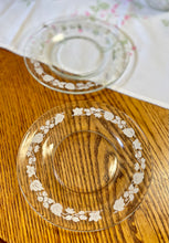 Load image into Gallery viewer, Anchor Hocking Etched Dessert Plates