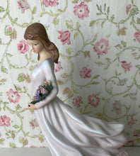 Load image into Gallery viewer, HOMCO - Daphne Porcelain Figurine #11790