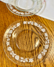 Load image into Gallery viewer, Anchor Hocking Etched Dessert Plates